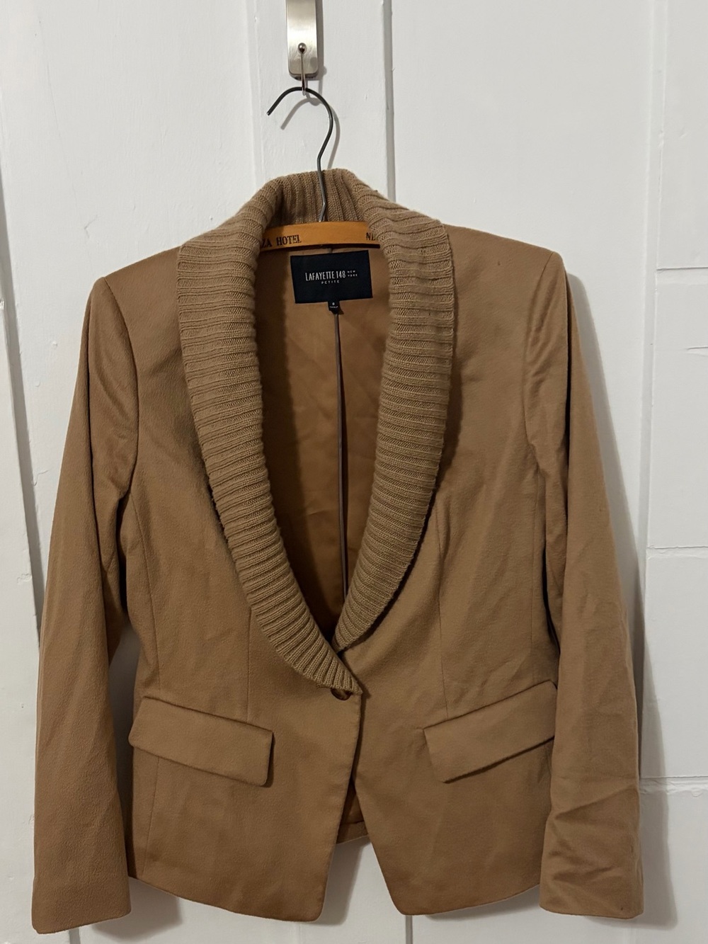 Lafayette 148 Loro Piana Cashmere blazer